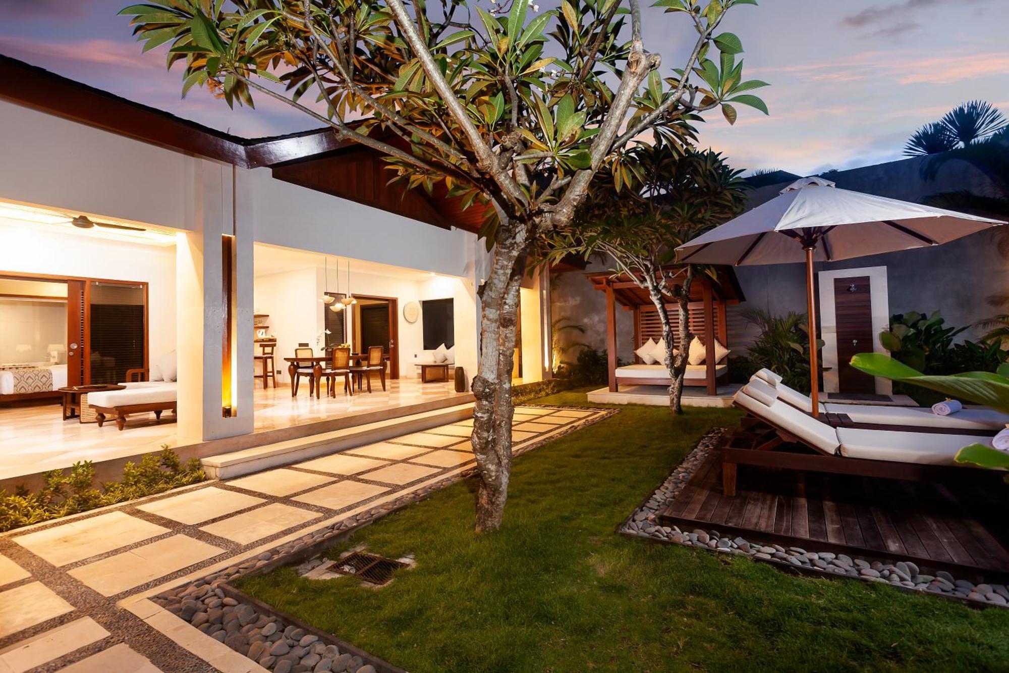 Ghana Villa Seminyak By Pramana Villas Extérieur photo